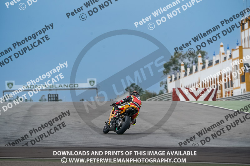 cadwell no limits trackday;cadwell park;cadwell park photographs;cadwell trackday photographs;enduro digital images;event digital images;eventdigitalimages;monteblanco trackday photographs;no limits trackdays;peter wileman photography;racing digital images;trackday digital images;trackday photos